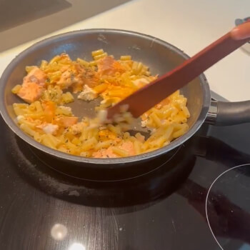 Using the spatula